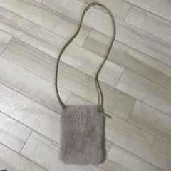 ファーショルダーバッグ