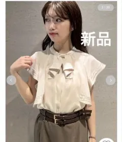 Lily brown ブラウス　新品のサムネイル