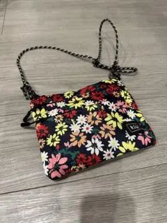 Kiu サコッシュ 花柄のサムネイル