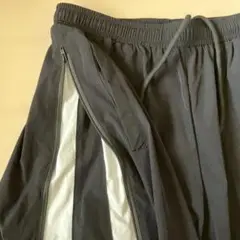 未使用　パンツ　ナイロン風　サイドライン　サイドファスナー　ライン・裾2way