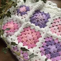 かぎ針編み　グラニースクエアブランケット　マルチカバー