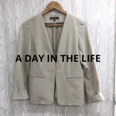 z-64 ⭐️A DAY IN THE LIFEベージュ ノーカラージャケットのサムネイル