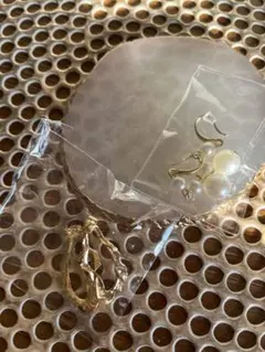 同梱包150円 スリーコインズ　ピアス2点セット