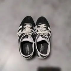 adidas スエード スニーカー ブラック/ホワイト