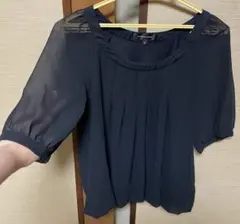 値下げ中！少し長めの半袖で、ブラック。レディースのMサイズ。袖の部分はシースルーのサムネイル