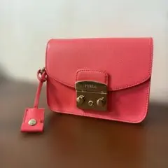 FURLA ピンク レザー ショルダーバッグ
