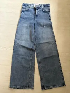 ZARA デニムパンツ