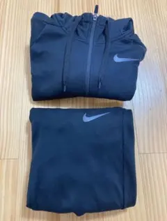 NIKE トレーニングウェア　パーカー黒　セットアップ