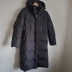 未使用美品 GUESS レディースLサイズ　肉厚ダウンコート　ブラック