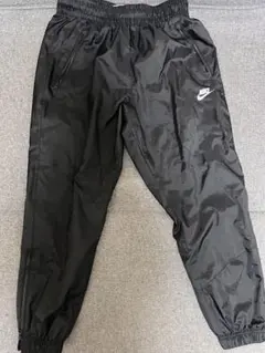 Nike ブラックパンツ ジッパーポケット付き