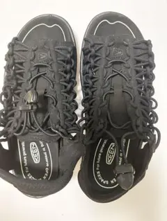 KEEN UNEEK サンダル ブラック 23cmのサムネイル