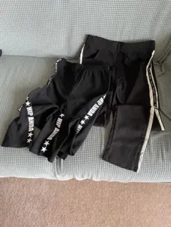 新品　未使用　ブラック　ボトムス　ロングパンツ　長ズボン　レギンス　150サイズ