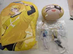 カラフルピーチ たっつん 6点セット　アクリルスタンド　クッション他