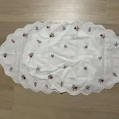 刺繍入りオーバル型ランチョンマット