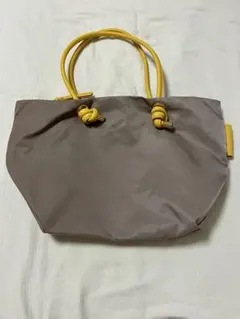 ヴィオラドーロ トートバッグ　ナイロン