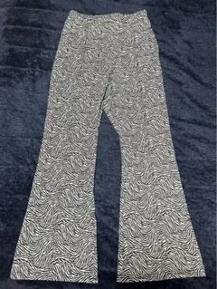 しまむら　ルティーク ゼブラ柄 フレアパンツ　ワイドパンツ