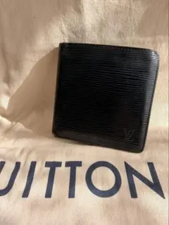 ●LOUIS VUITTON ルイヴィトンエピ折り財布✨美品✨ すぐ届く LouisVuitton 財布 コインパース エピ ブラック Lvロゴ