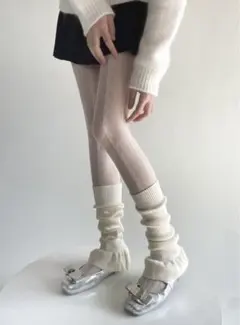 ミルクホワイト　レッグウォーマー　フリル付き　バレエ風　ルーズソックス　ニット