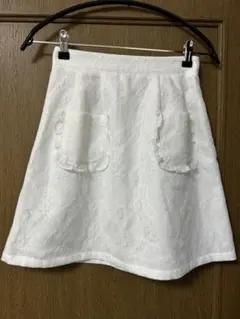 【美品】アンクルージュ・ホワイト レース ミニスカート フリルポケット