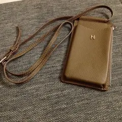Hロゴ スマホショルダーバッグ ブラウン - メルカリ