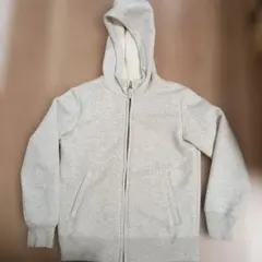 ユニクロ　裏起毛パーカー　140cm