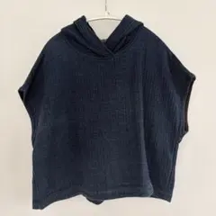 nest Robe（ネストローブ）のインディゴカラーのフード付きベスト重ね着にのサムネイル