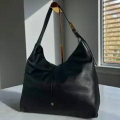 美品　サザビー　A4可　ワンショルダーバッグ　オールレザー　シボ革　肩掛け　黒