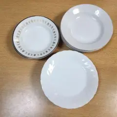 お皿16枚セット　丸皿　白　ゴールド 昭和レトロ