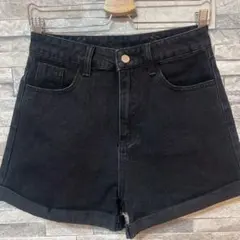 SHEIN ブラックショートパンツ　デニムS
