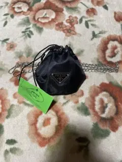 PRADA 巾着型 ショルダーバッグ ブラックノベルティのサムネイル