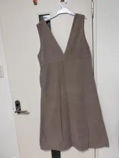 URBAN RESEARCH ベージュ Vネック ノースリーブワンピース