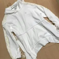 adidas ホワイト パーカー　М