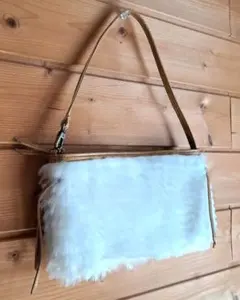 美品！UNTITLED フェイクファー バッグ ホワイト アンタイトル