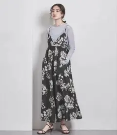 花柄サロペット　黒