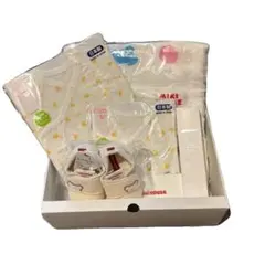 MIKIHOUSE 肌着2着、バスタオル、ベビーオイル、靴、サンタクルス
