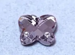 スワロフスキー　蝶　バタフライモチーフ　ネックレストップ　39078