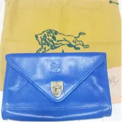 新品 未使用 イルビゾンテ クラッチバッグ ブルー  青