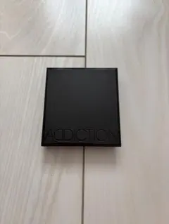 ADDICTION アイシャドウパレットのサムネイル