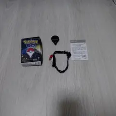 Pokémon GO Plus ポケモン初期 純正　箱付き　取説付きのサムネイル