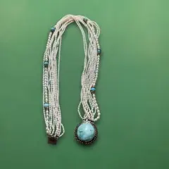 パールとターコイズの多層ネックレス