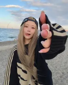 廃盤 アディダス×ソングフォーザミュート ニット 美品のサムネイル