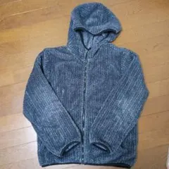 フリースパーカー