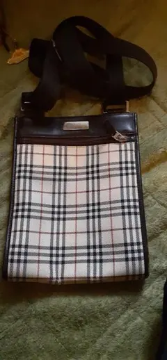 バーバリー　バッグ