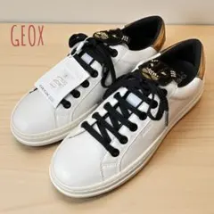 タグ付き GEOX レザー スニーカー 黒豹 モチーフ ホワイト 35