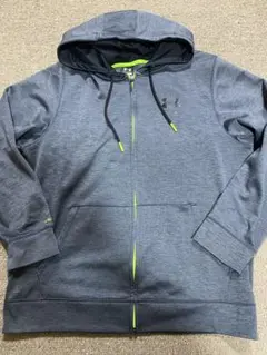 アンダーアーマー　ジップアップパーカー