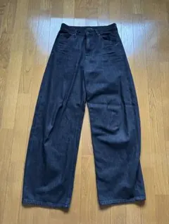 UNIQLO バギーカーブジーンズ