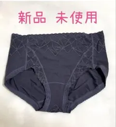 マルコ カーヴィシャスカレス シャイニーグレー ショーツ LL 匿名配送のサムネイル