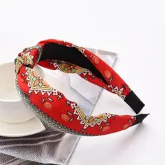 【大人気】　ヘアーアクセサリー　カチューシャ　髪飾り　レディース　ヘアバンド