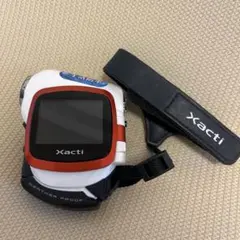 【ジャンク品】SANYO Xacti DMX-CA6 デジタルカメラ 充電器付きのサムネイル