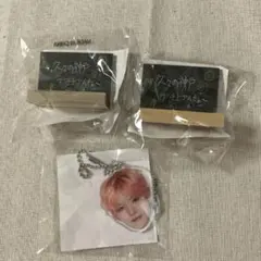 TREASURヨシ カプセルトイ